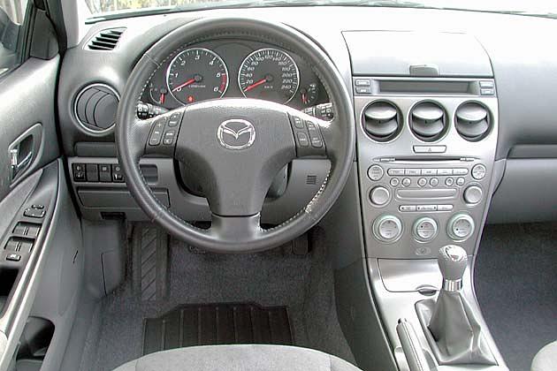 Das Cockpit ist klar und übersichtlich gestaltet