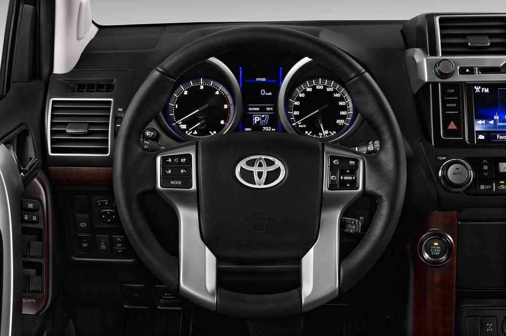 Toyota Landcruiser (Baujahr 2013) EXECUTIVE 5 Türen Lenkrad