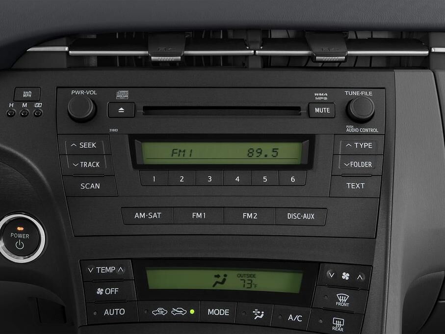 Toyota Prius (Baujahr 2010) - 5 Türen Radio und Infotainmentsystem