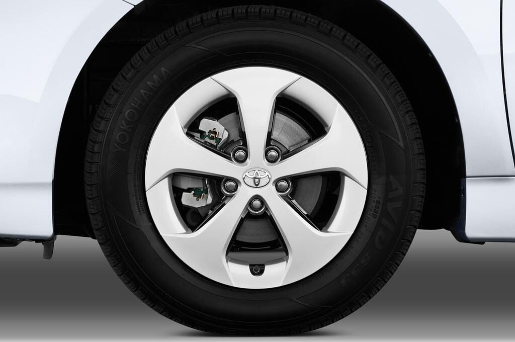Toyota Prius (Baujahr 2011) - 5 Türen Reifen und Felge