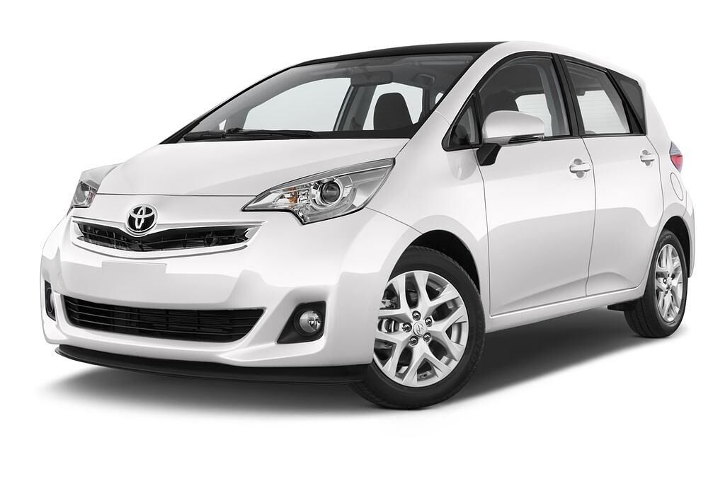 Toyota Verso-S (Baujahr 2014) 1,33-L-Dual-Vvt Club 5 Türen seitlich vorne mit Felge