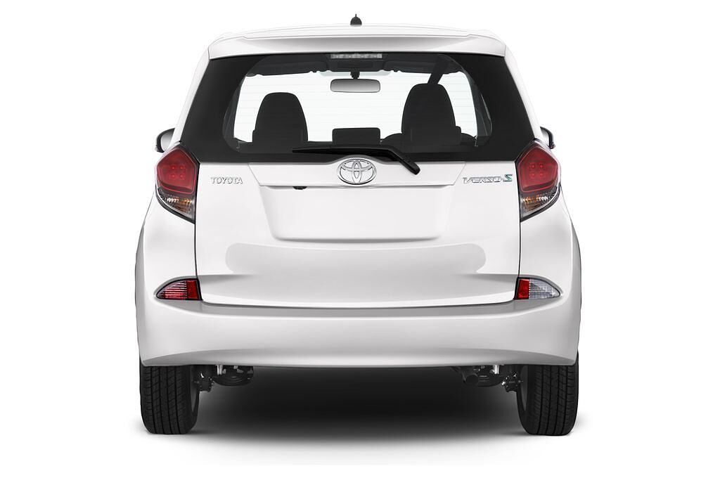 Toyota Verso-S (Baujahr 2014) 1,33-L-Dual-Vvt Club 5 Türen Heckansicht