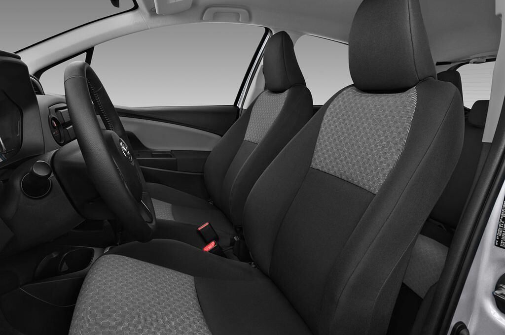 Toyota Yaris (Baujahr 2014) 1,0-L-Dual-Vvt-I 3 Türen Vordersitze