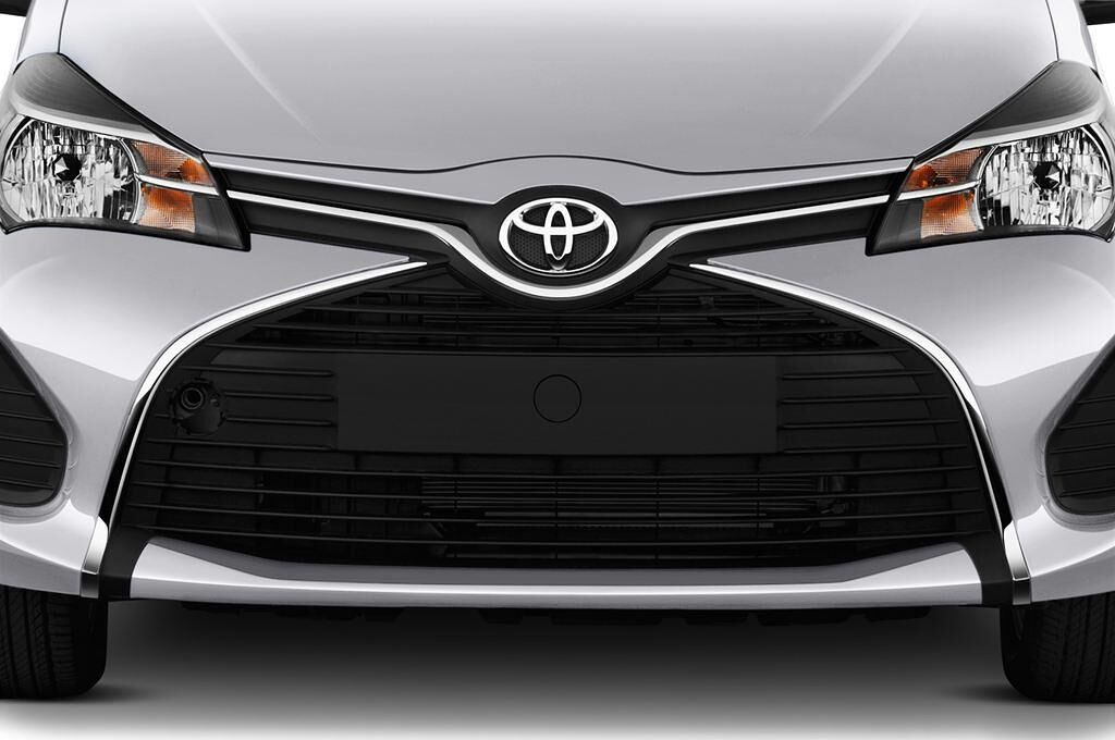 Toyota Yaris (Baujahr 2014) 1,0-L-Dual-Vvt-I 3 Türen Kühlergrill und Scheinwerfer