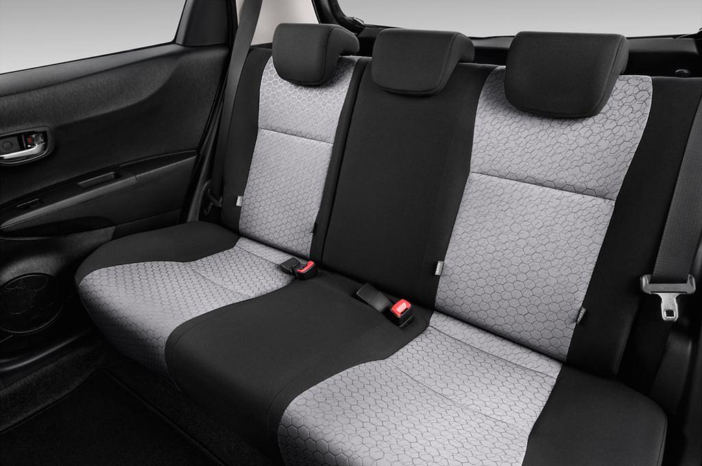 Toyota Yaris (Baujahr 2011) Life 5 Türen Rücksitze