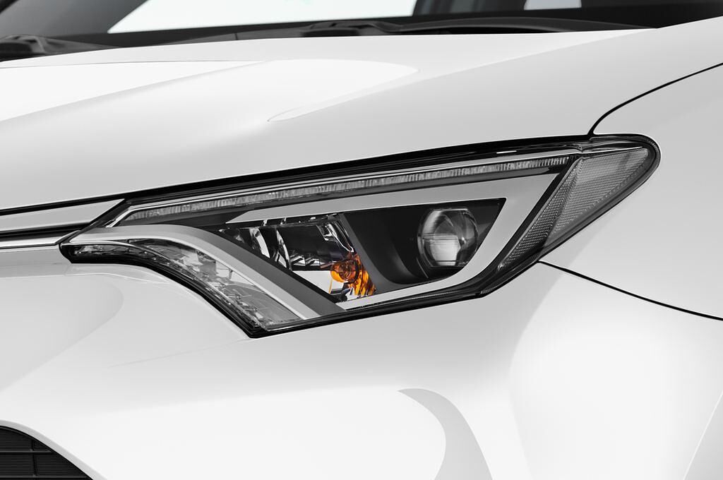 Toyota RAV4 (Baujahr 2016) Edition 5 Türen Scheinwerfer