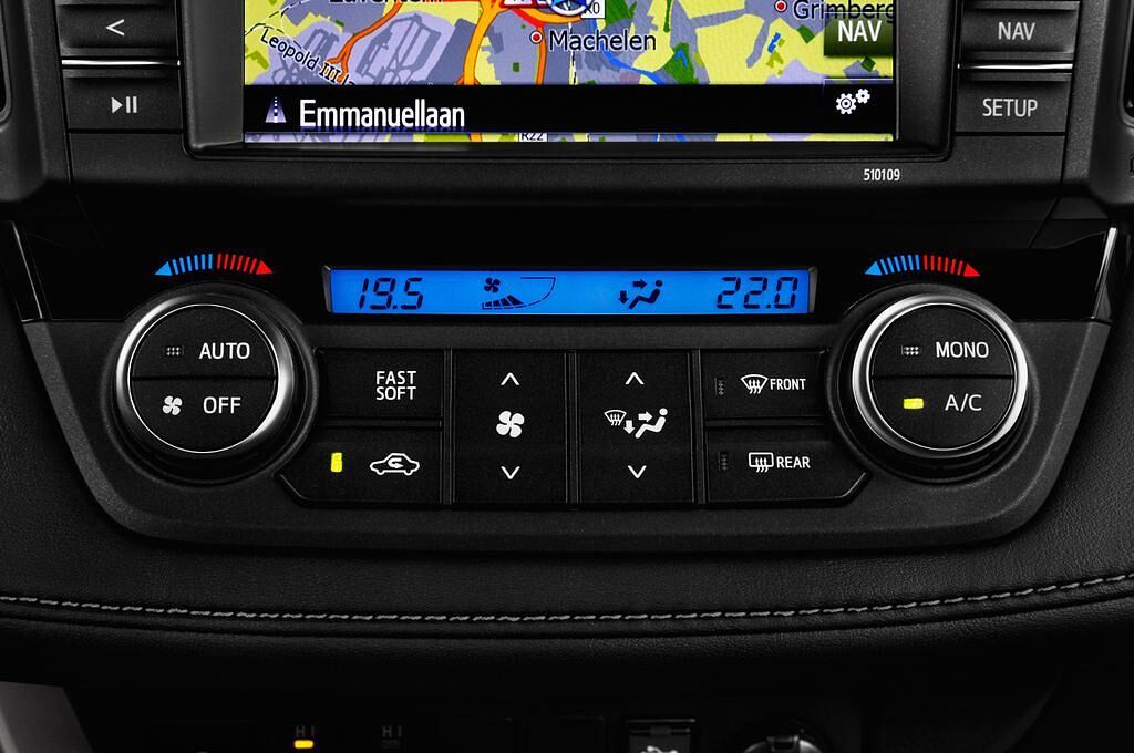 Toyota RAV4 (Baujahr 2016) Edition 5 Türen Temperatur und Klimaanlage