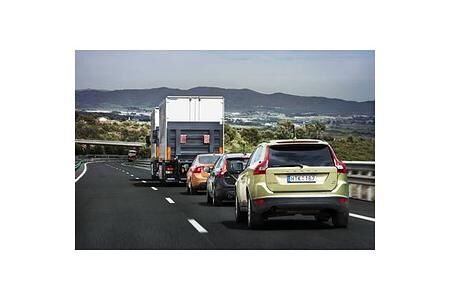 SARTRE-Projekt: Kolonne erstmals autonom auf öffentlicher Straße