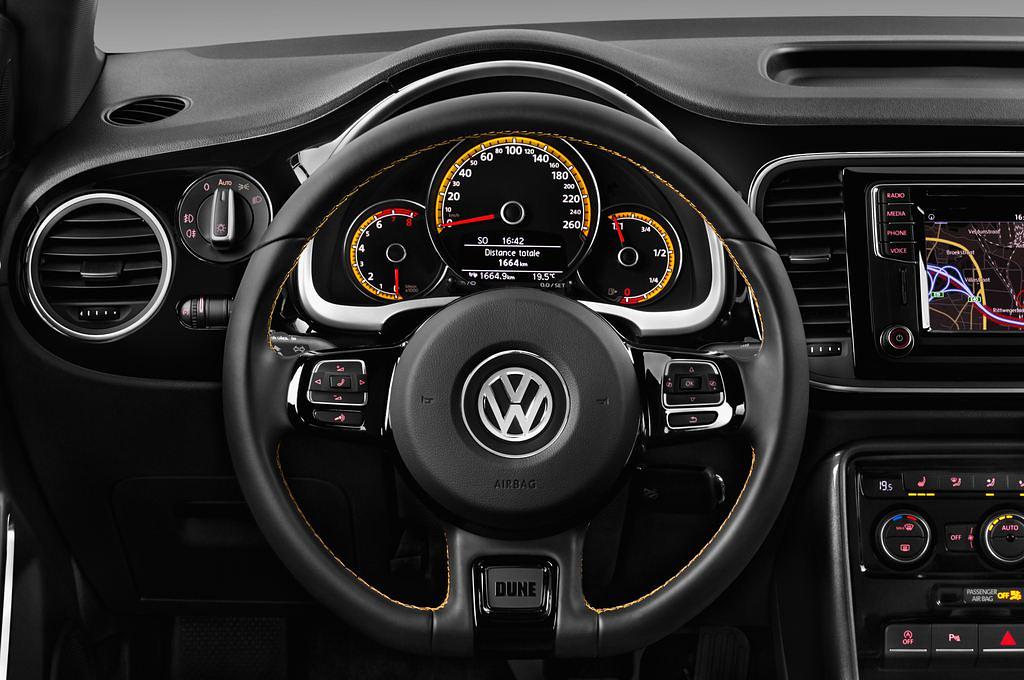 Volkswagen Beetle (Baujahr 2017) Dune 3 Türen Lenkrad
