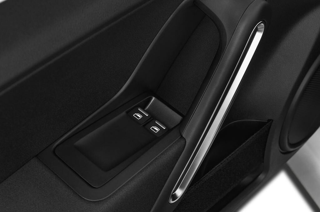 Volkswagen Beetle (Baujahr 2013) Design 3 Türen Bedienungselemente Tür