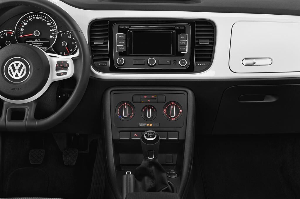 Volkswagen Beetle (Baujahr 2013) Design 3 Türen Mittelkonsole