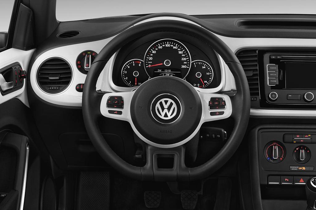 Volkswagen Beetle (Baujahr 2013) Design 3 Türen Lenkrad