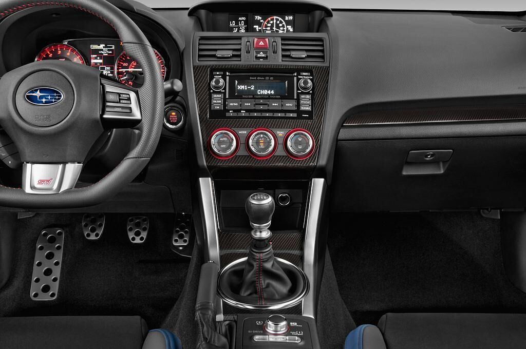 Subaru WRX STI (Baujahr 2015) Active 4 Türen Mittelkonsole