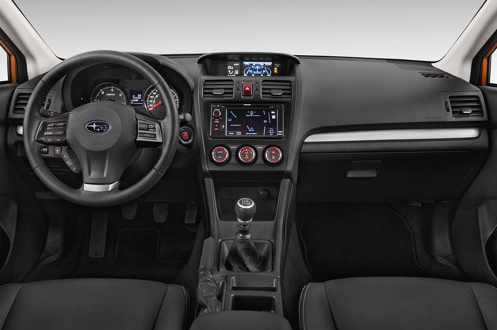 Subaru XV (Baujahr 2012) Exclusive 2.0D 5 Türen Cockpit und Innenraum