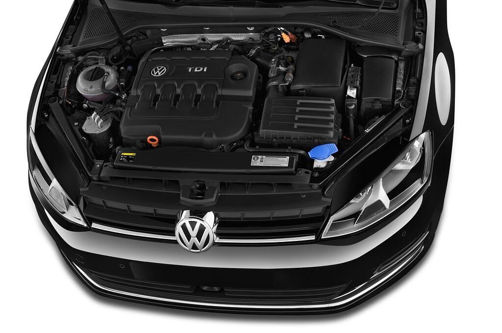 Volkswagen Golf (Baujahr 2013) Highline 5 Türen Motor