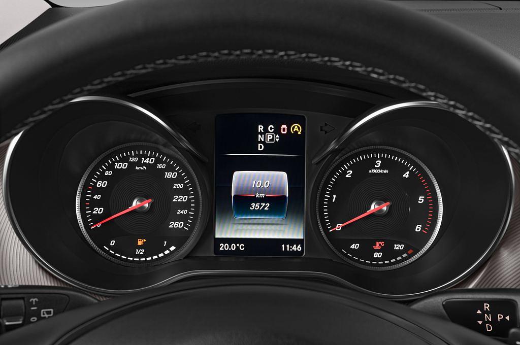 Mercedes V-Class (Baujahr 2014) Avantgarde 5 Türen Tacho und Fahrerinstrumente