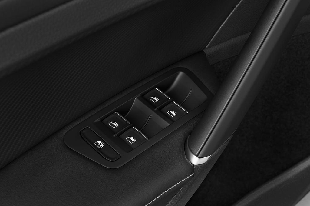 Volkswagen Golf (Baujahr 2015) 2.0 Tsi 4Motion Bmt R 5 Türen Bedienungselemente Tür