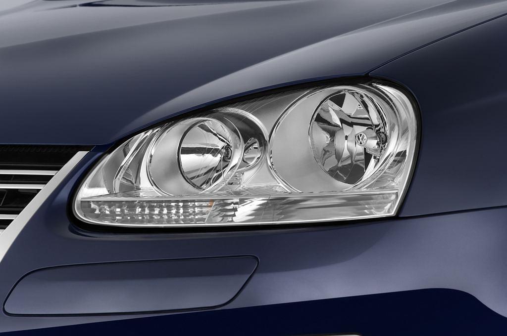 Volkswagen Golf (Baujahr 2010) - 5 Türen Scheinwerfer
