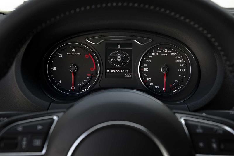 Der 2.0 TDI quattro ist bis zu 214 km/h schnell.