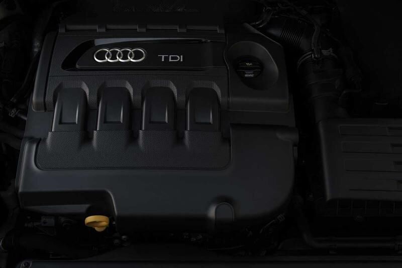 Das 2,0 Liter große Dieselaggregat der Audi A3 Limousine 2.0 TDI quattro.
