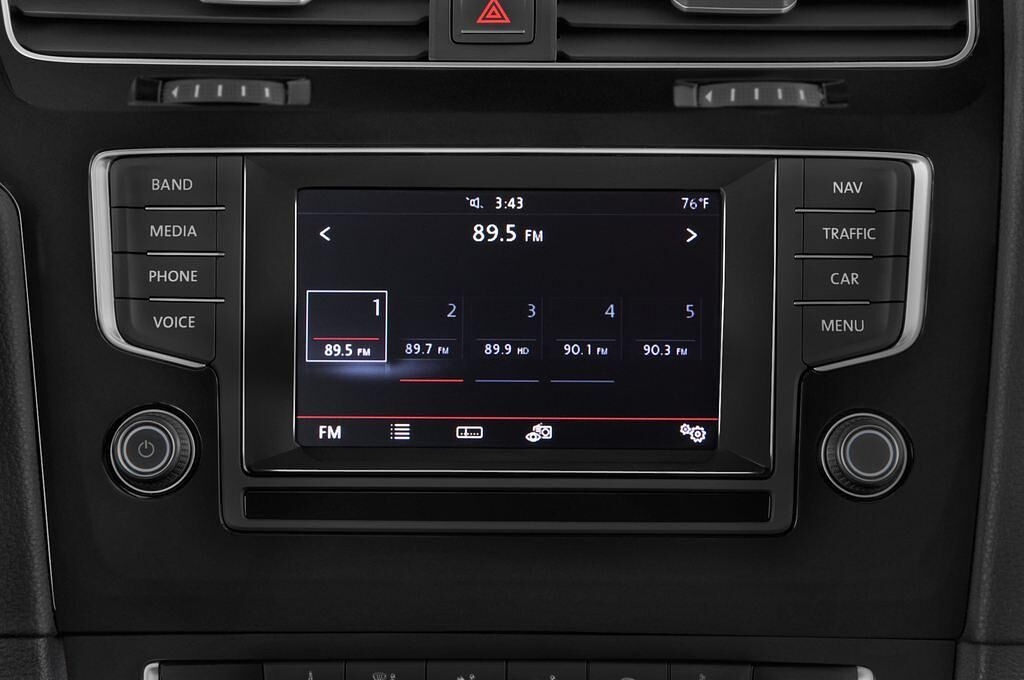 Volkswagen Golf (Baujahr 2015) Highline 5 Türen Radio und Infotainmentsystem