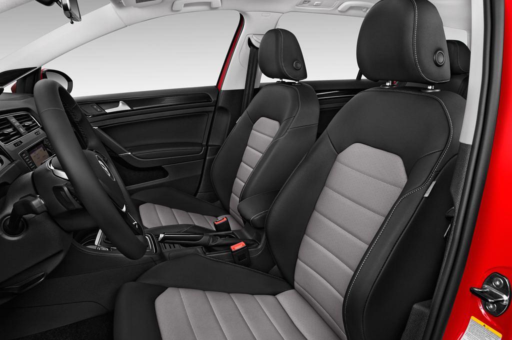 Volkswagen Golf (Baujahr 2015) Highline 5 Türen Vordersitze