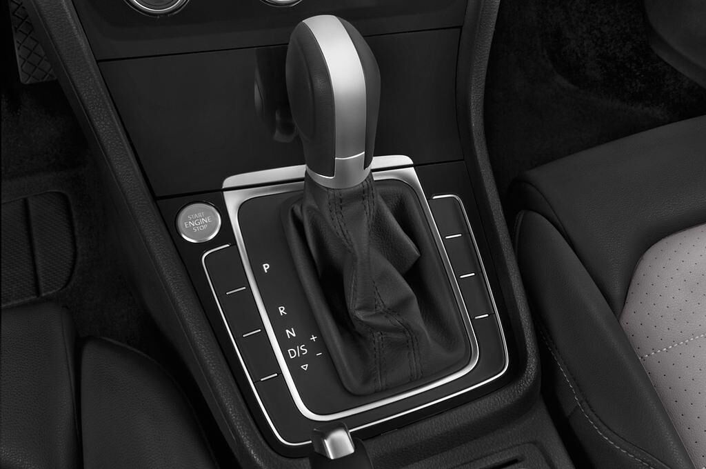 Volkswagen Golf (Baujahr 2015) Highline 5 Türen Schalthebel