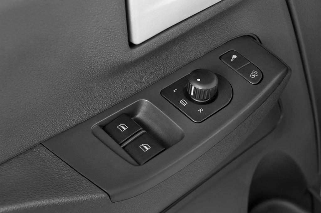Volkswagen Fox (Baujahr 2010) Style 3 Türen Bedienungselemente Tür