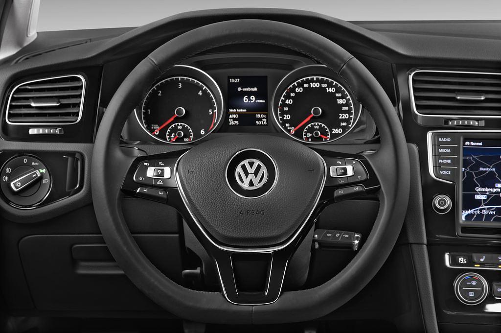 Volkswagen Golf (Baujahr 2013) Highline 3 Türen Lenkrad