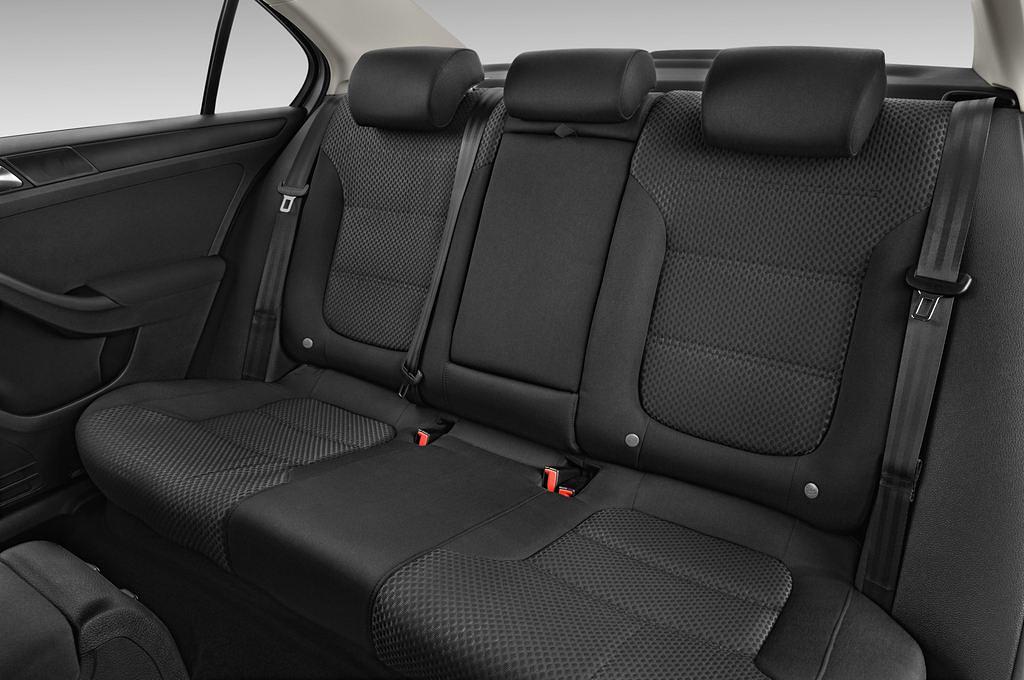 Volkswagen Jetta (Baujahr 2012) Comfortline Bluemotion Technology 4 Türen Rücksitze