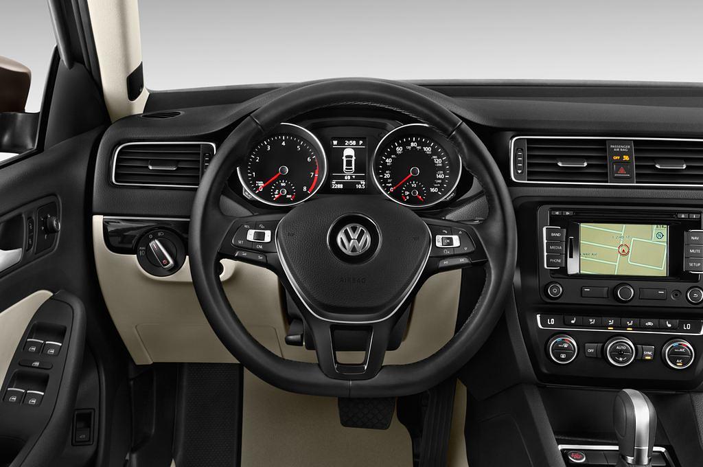 Volkswagen Jetta (Baujahr 2015) 1.2 Tsi Bluemotion Technology 4 Türen Lenkrad