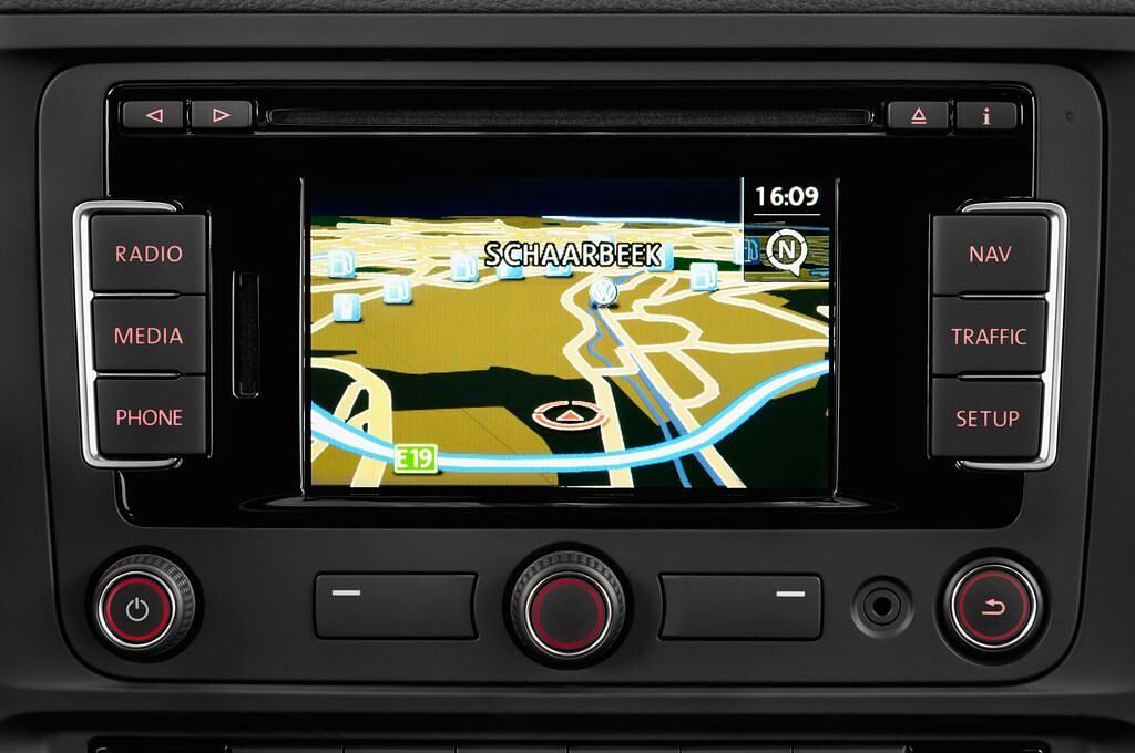 Volkswagen Jetta (Baujahr 2015) 1.4 Tsi 92Kw Bmt Comfortline 4 Türen Radio und Infotainmentsystem