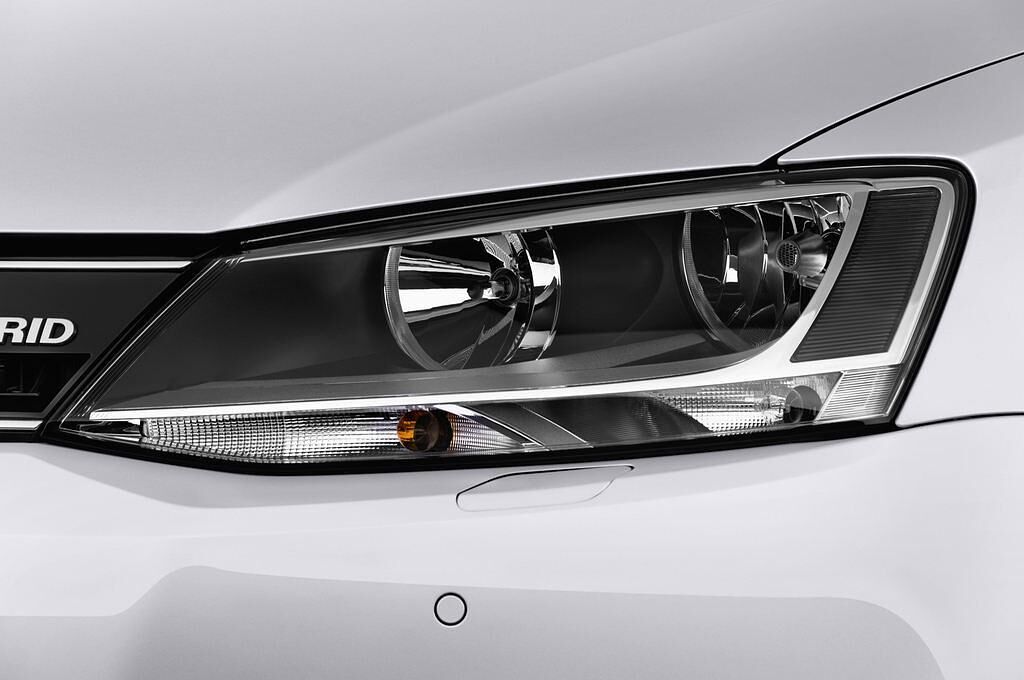 Volkswagen Jetta Hybrid (Baujahr 2014) Hybrid 4 Türen Scheinwerfer