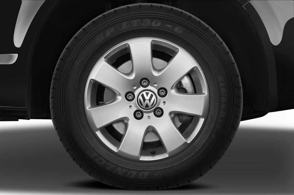 Volkswagen Multivan (Baujahr 2010) Comfortline 4 Türen Reifen und Felge