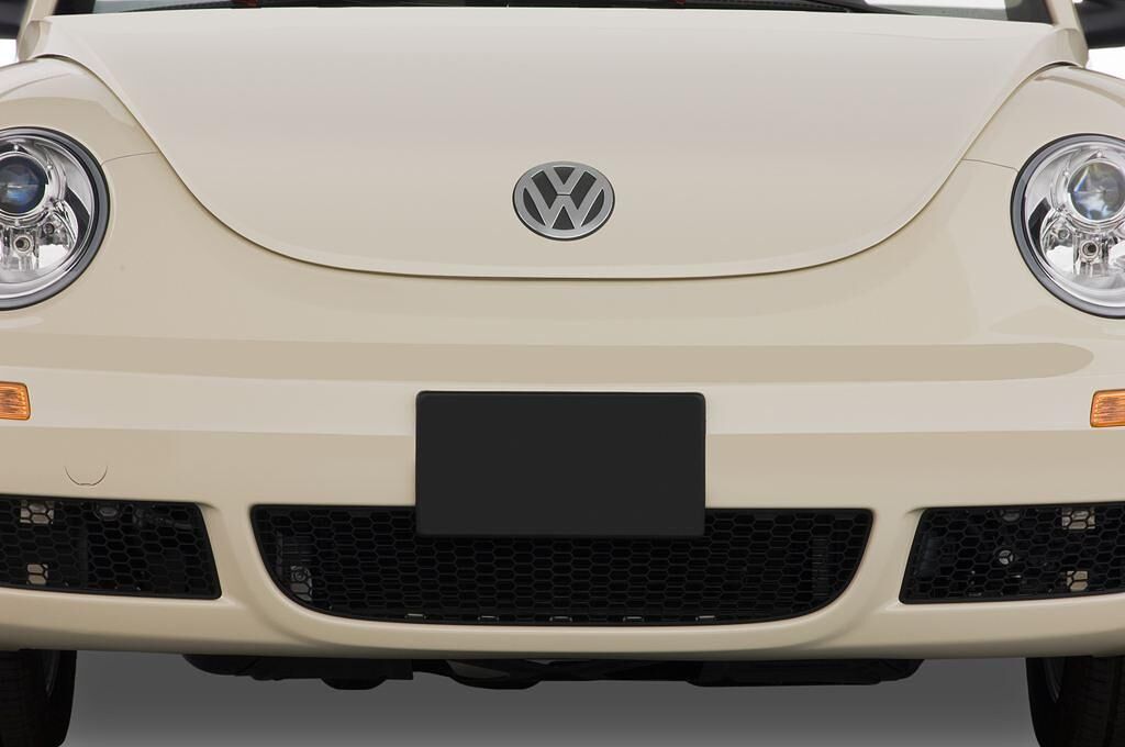Volkswagen New Beetle (Baujahr 2010) - 2 Türen Kühlergrill und Scheinwerfer