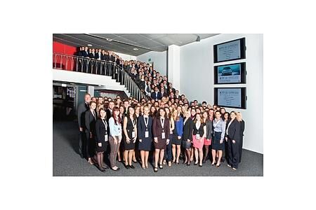 Volkswagen Trainees bereiten sich auf Arbeit im Weltkonzern vor