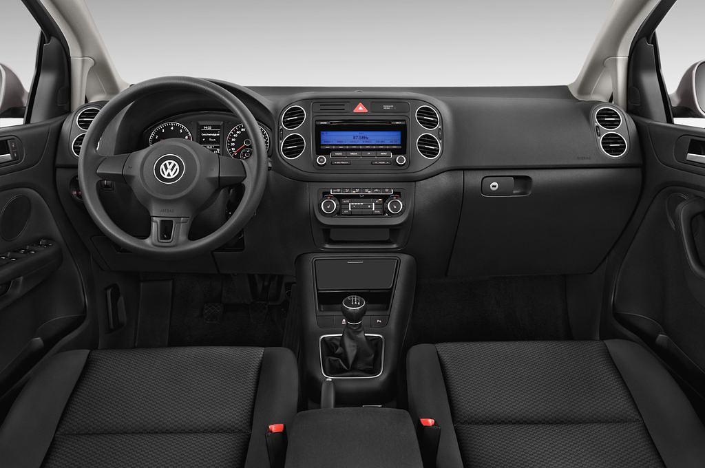 Volkswagen Golf Plus (Baujahr 2012) Trendline 5 Türen Cockpit und Innenraum