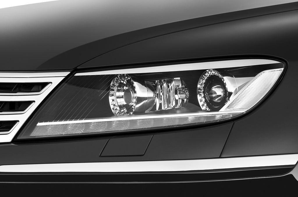 Volkswagen Phaeton (Baujahr 2012) - 4 Türen Scheinwerfer