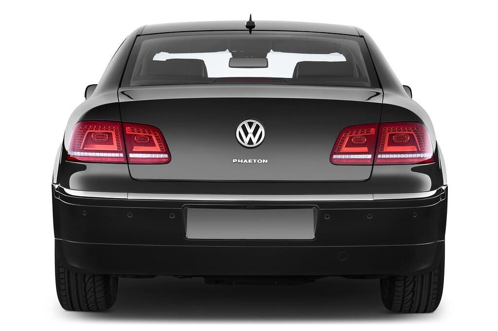 Volkswagen Phaeton (Baujahr 2012) - 4 Türen Heckansicht