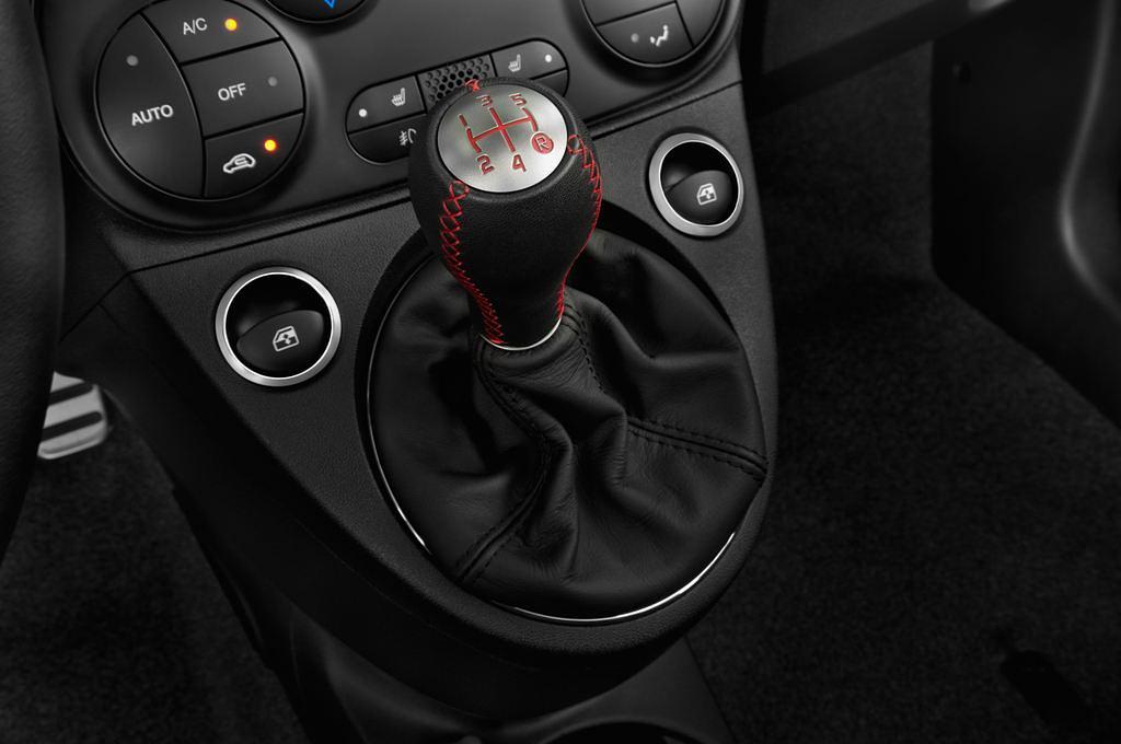 Abarth 500 (Baujahr 2014) - 2 Türen Schalthebel