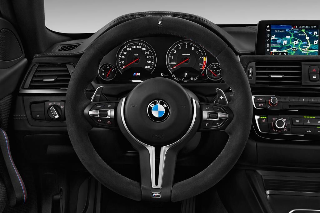 BMW M4 (Baujahr 2018) M4 CS 2 Türen Lenkrad