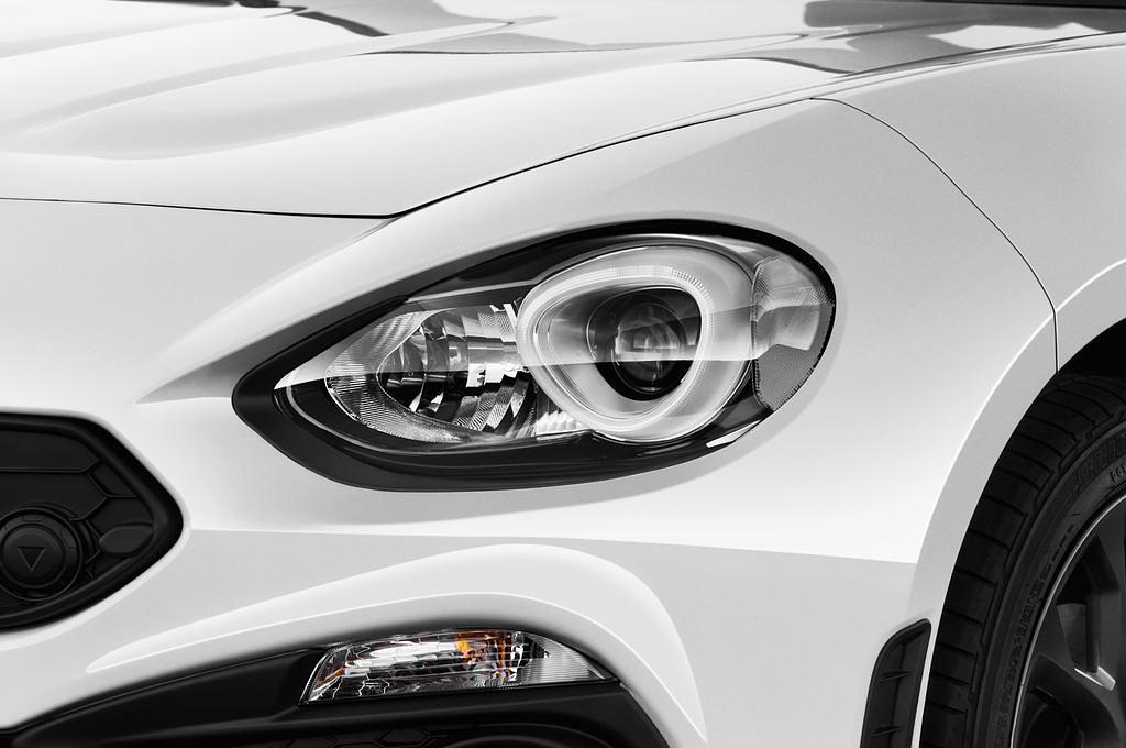 Abarth 124 Spider (Baujahr 2017) - 2 Türen Scheinwerfer