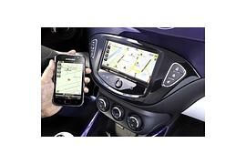Opel Adam mit IntelliLink bestvernetzter Kleinwagen