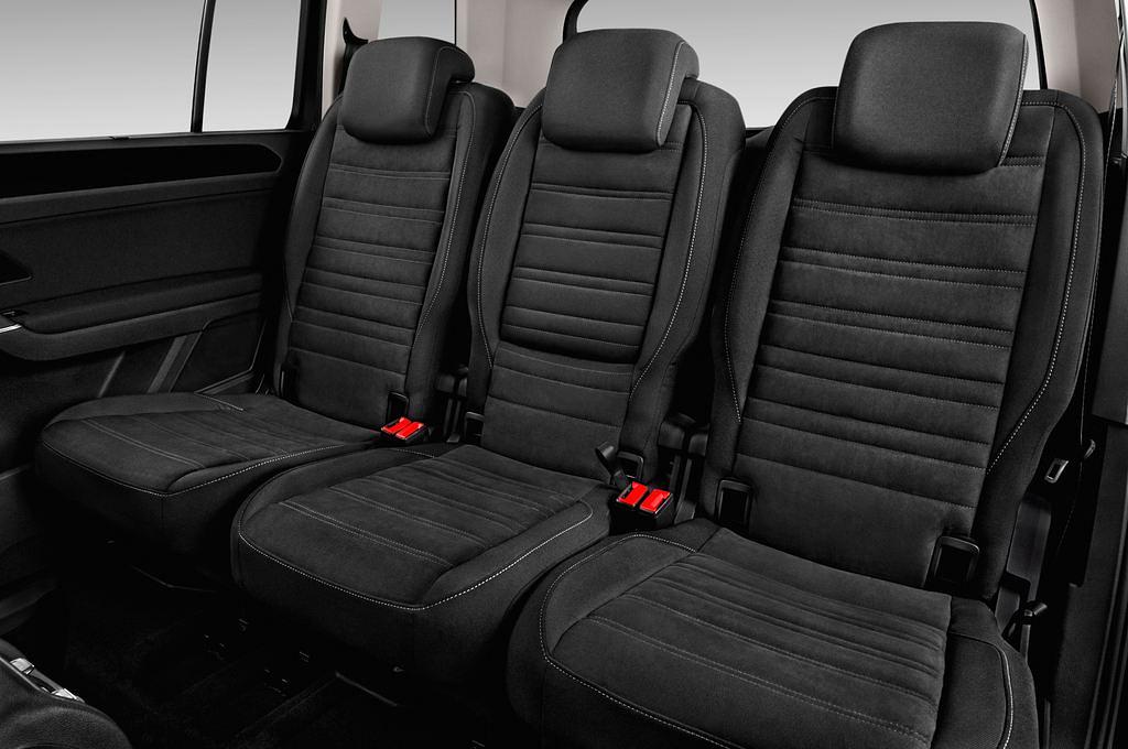 Volkswagen Touran (Baujahr 2016) Highline 5 Türen Rücksitze