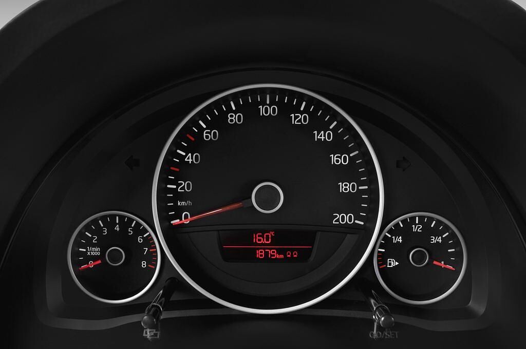 Volkswagen Up! (Baujahr 2013) move up! 5 Türen Tacho und Fahrerinstrumente