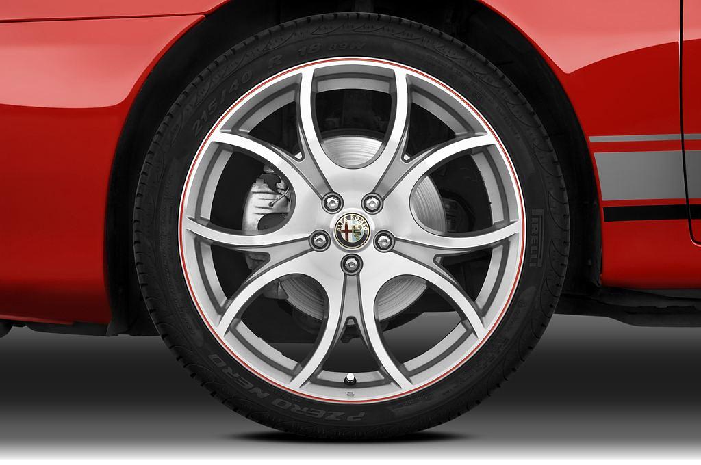 Alfa Romeo 147 (Baujahr 2009) - 5 Türen Reifen und Felge