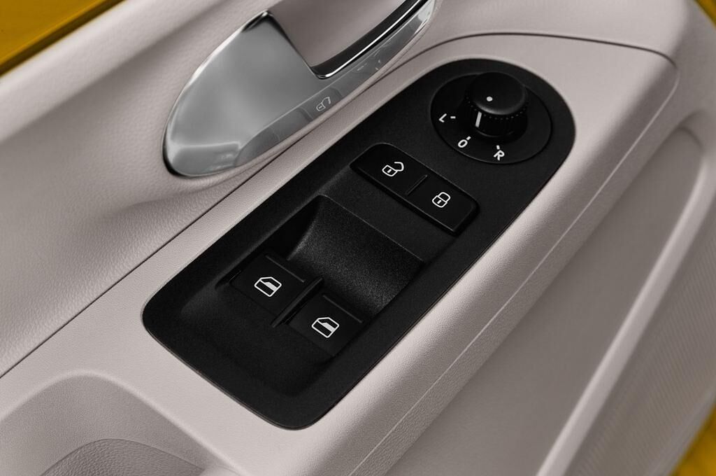 Volkswagen Up! (Baujahr 2017) Move up! 5 Türen Bedienungselemente Tür
