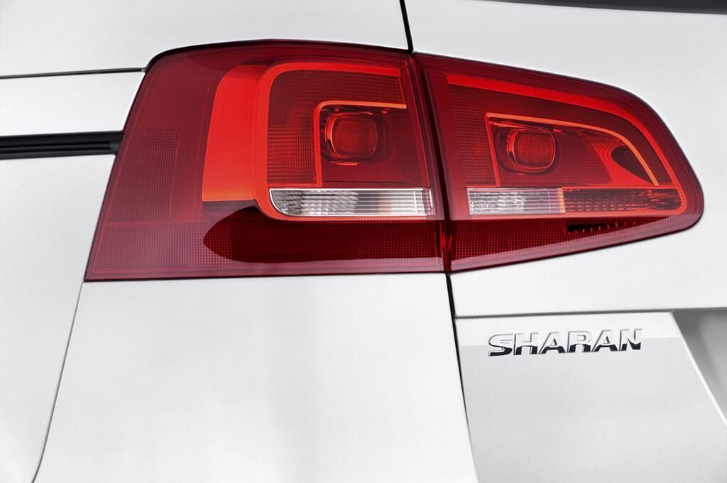 Volkswagen Sharan (Baujahr 2011) Highline 5 Türen Rücklicht
