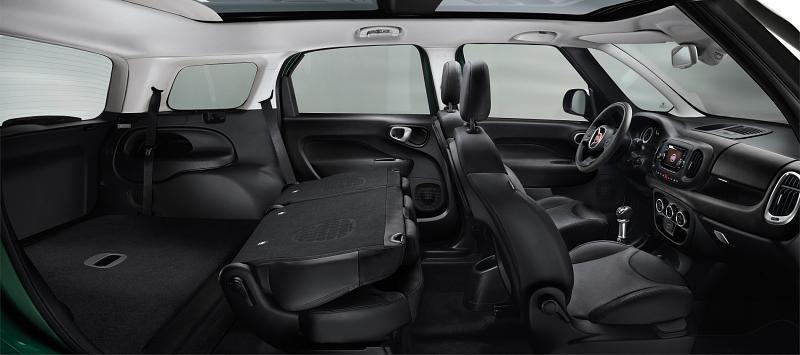 Ebenfalls Standard sind sechs Airbags, elektronisches Fahrstabilitätsprogramm (ESP) mit Schleppmomentregelung (ESR) und Berg-Anfahrhilfe (Hill Holder).
