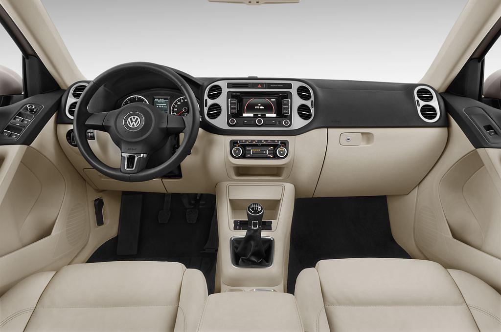 Volkswagen Tiguan (Baujahr 2012) Sport & Style 5 Türen Cockpit und Innenraum